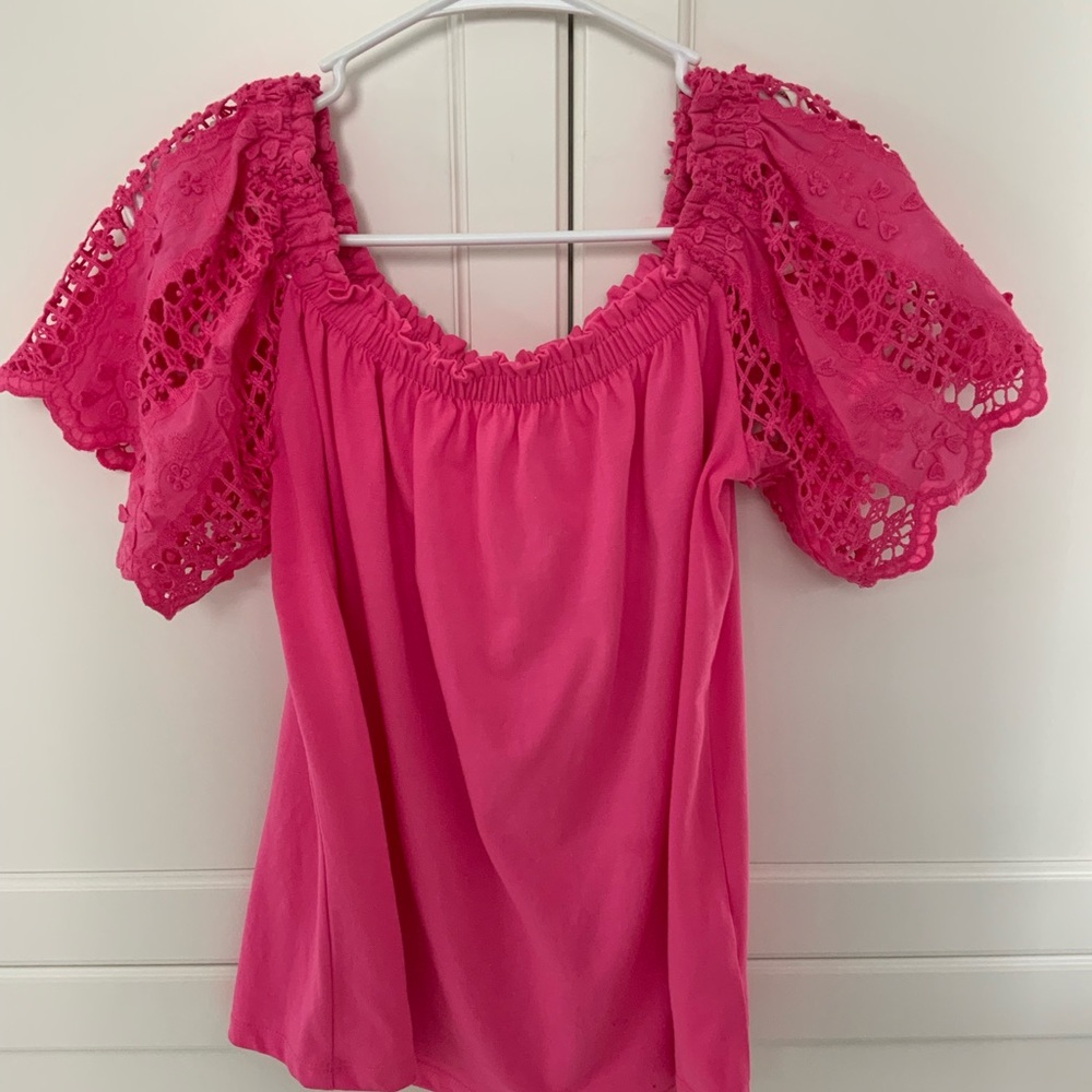 Lilly Pulitzer off the shoulder top sz M